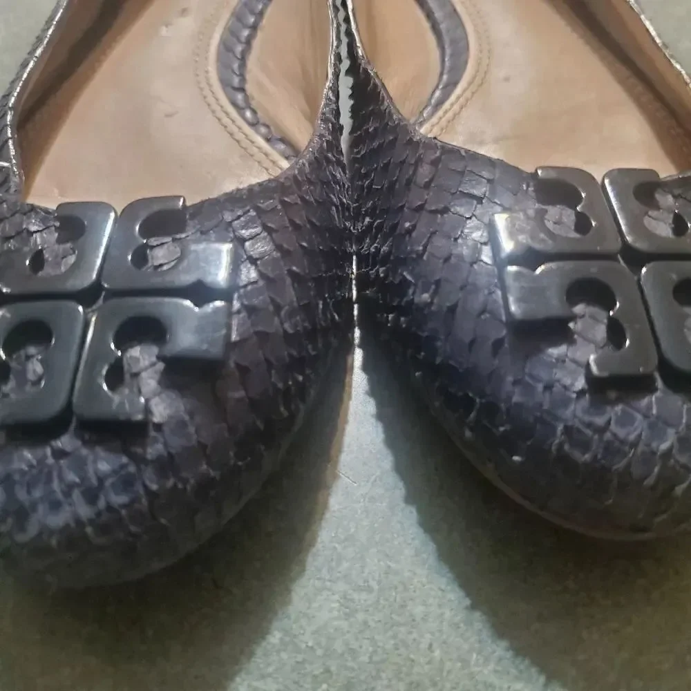Tory Burch Georgia snake embossed blue flats sz 7.5